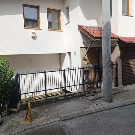 Apartman Yellow House Sarajevo Exterior photo