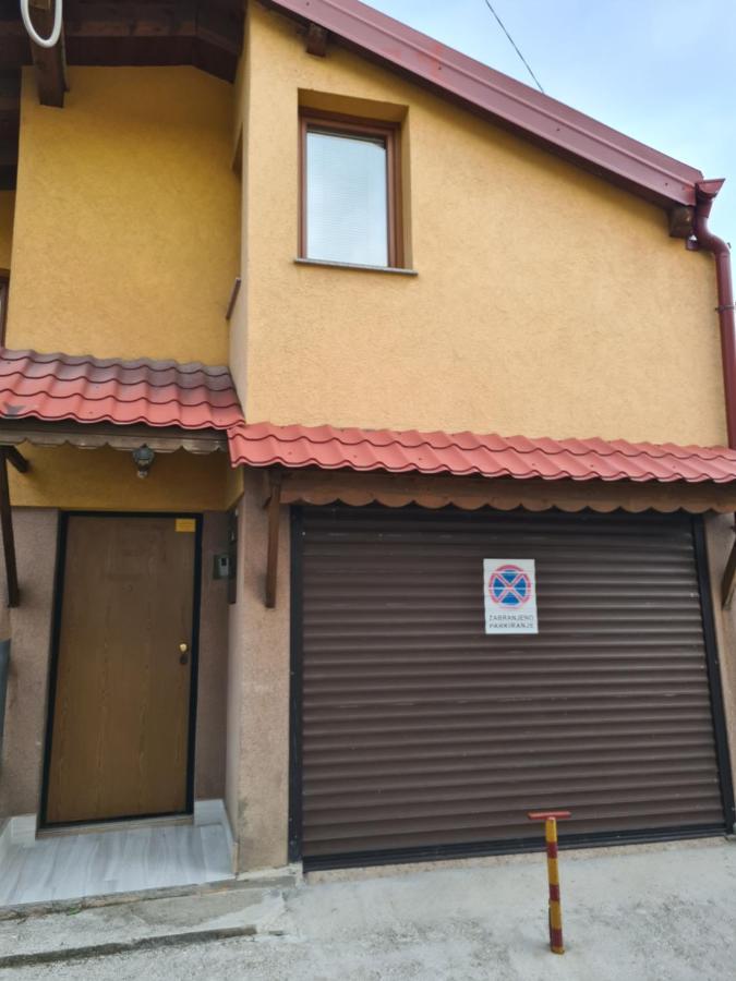 Apartman Yellow House Sarajevo Exterior photo