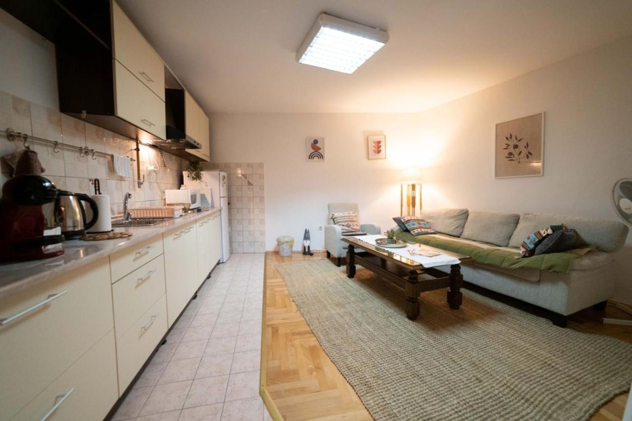 Apartman Yellow House Sarajevo Exterior photo
