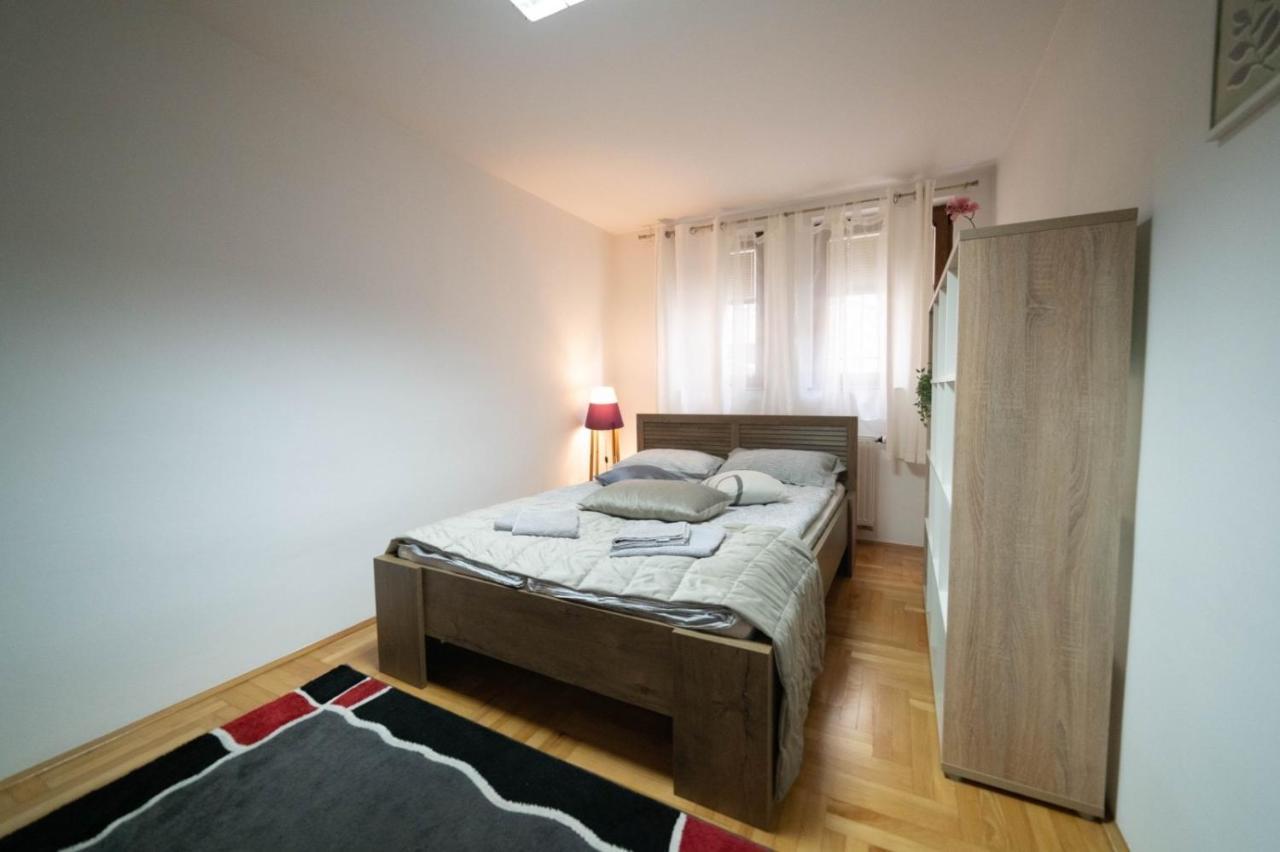 Apartman Yellow House Sarajevo Exterior photo